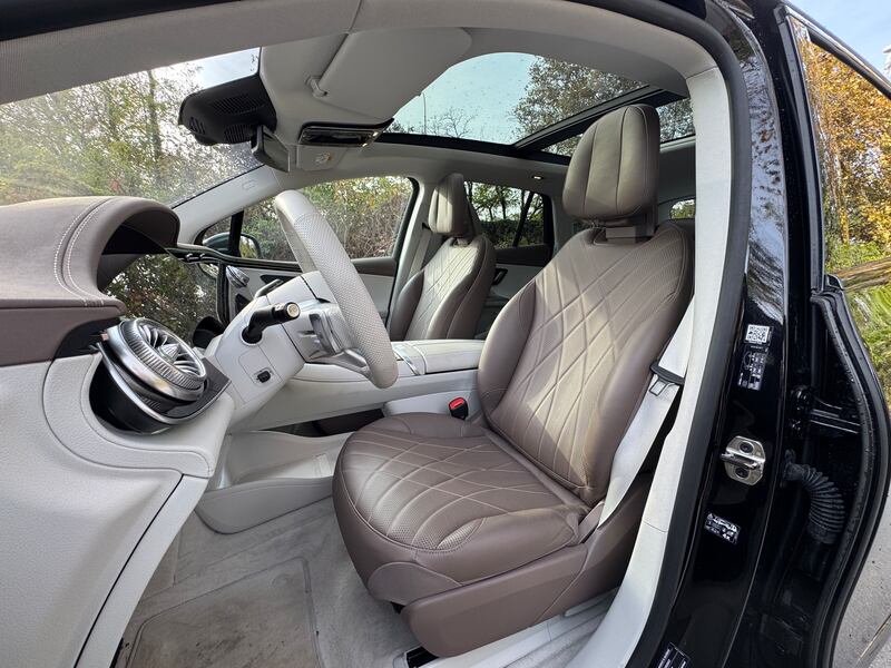 Mercedes EQE SUV: la gallery del SUV elettrico "hyper" lusso 19