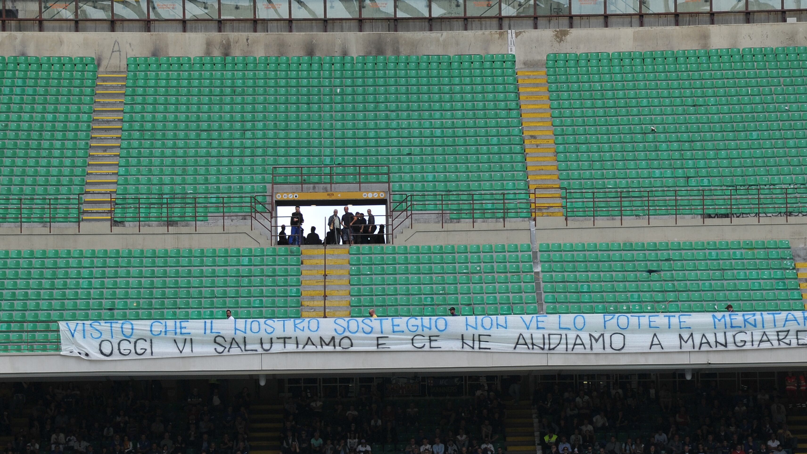 Inter ridotta a una polveriera Alla deriva per la resa dei conti
