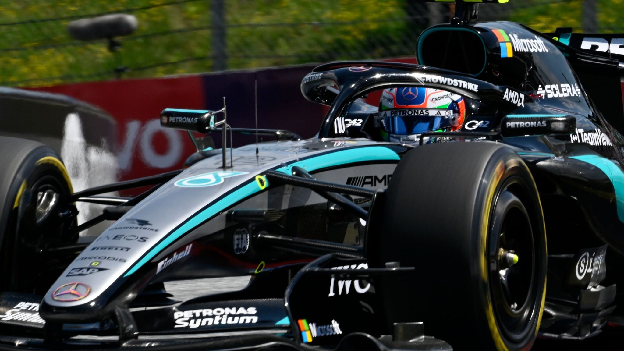 F1, Antonelli domina le libere in Austria. Attardate le Ferrari di Hamilton e Leclerc