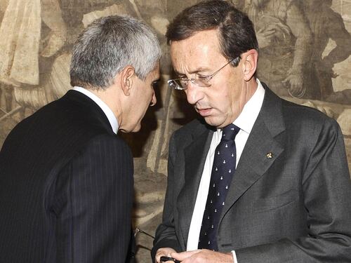 Il Professore divora gli alleati: Casini crolla, Fini può sparire