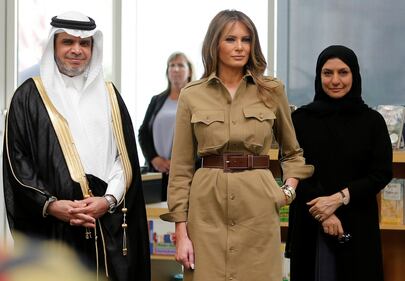 Malania Trump in Arabia Saudita senza velo: tutti i look della First Lady 12