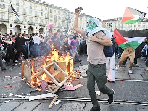 Follia pro Pal: inni alla jihad e agli Houthi. Il 7 ottobre? “Una giornata di Resistenza”