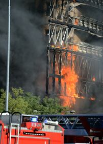 Incendio nel palazzo di via Antonini a Milano 2