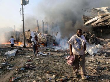 Mogadiscio, esplode un'autobomba: più di 200 vittime 4