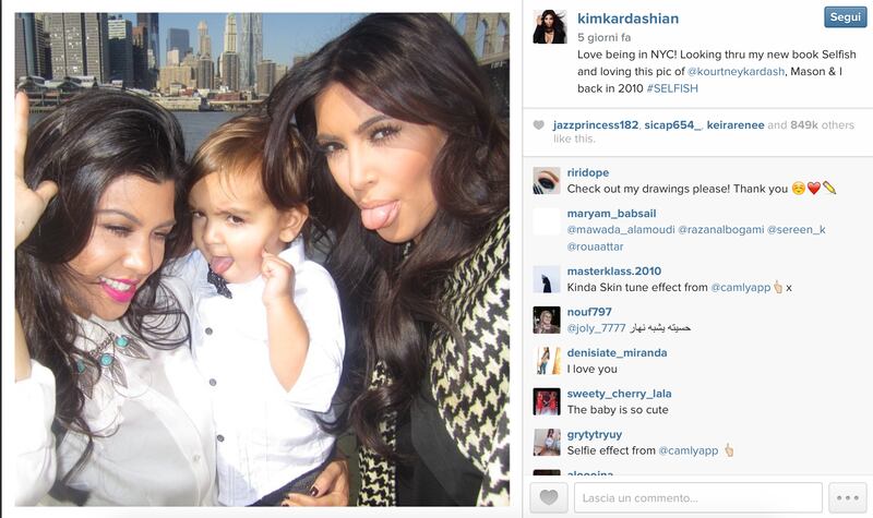 Kim Kardashian realizza un libro di selfie 7