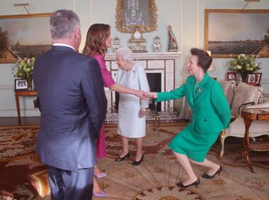 La Regina Elisabetta e l'incontro con il re Abdullah II  1