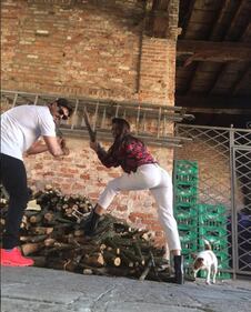 Belen Rodriguez e Stefano De Martino festeggiano Santiago 11