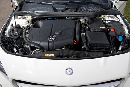 Mercedes-Benz CLA 220 CDI Sport 4