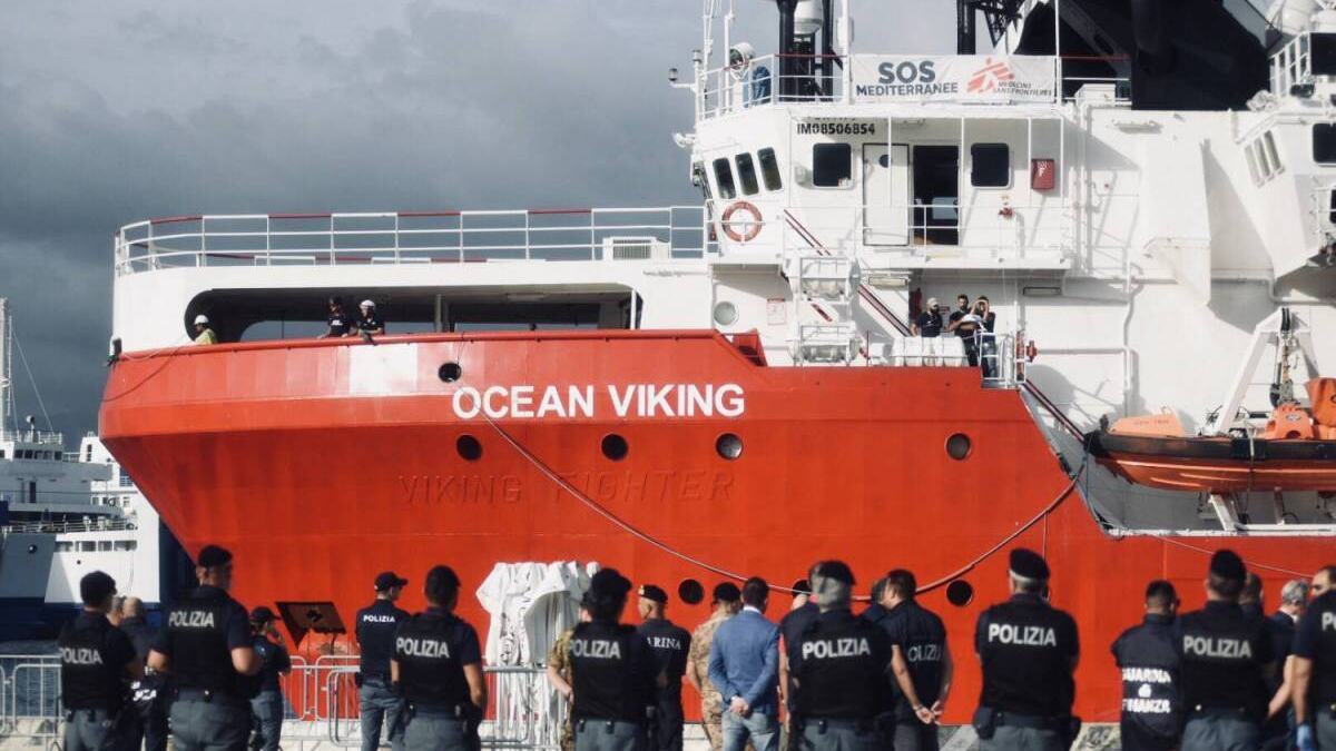 "Violato il decreto Piantedosi". Ocean Viking di nuovo sotto sequestro