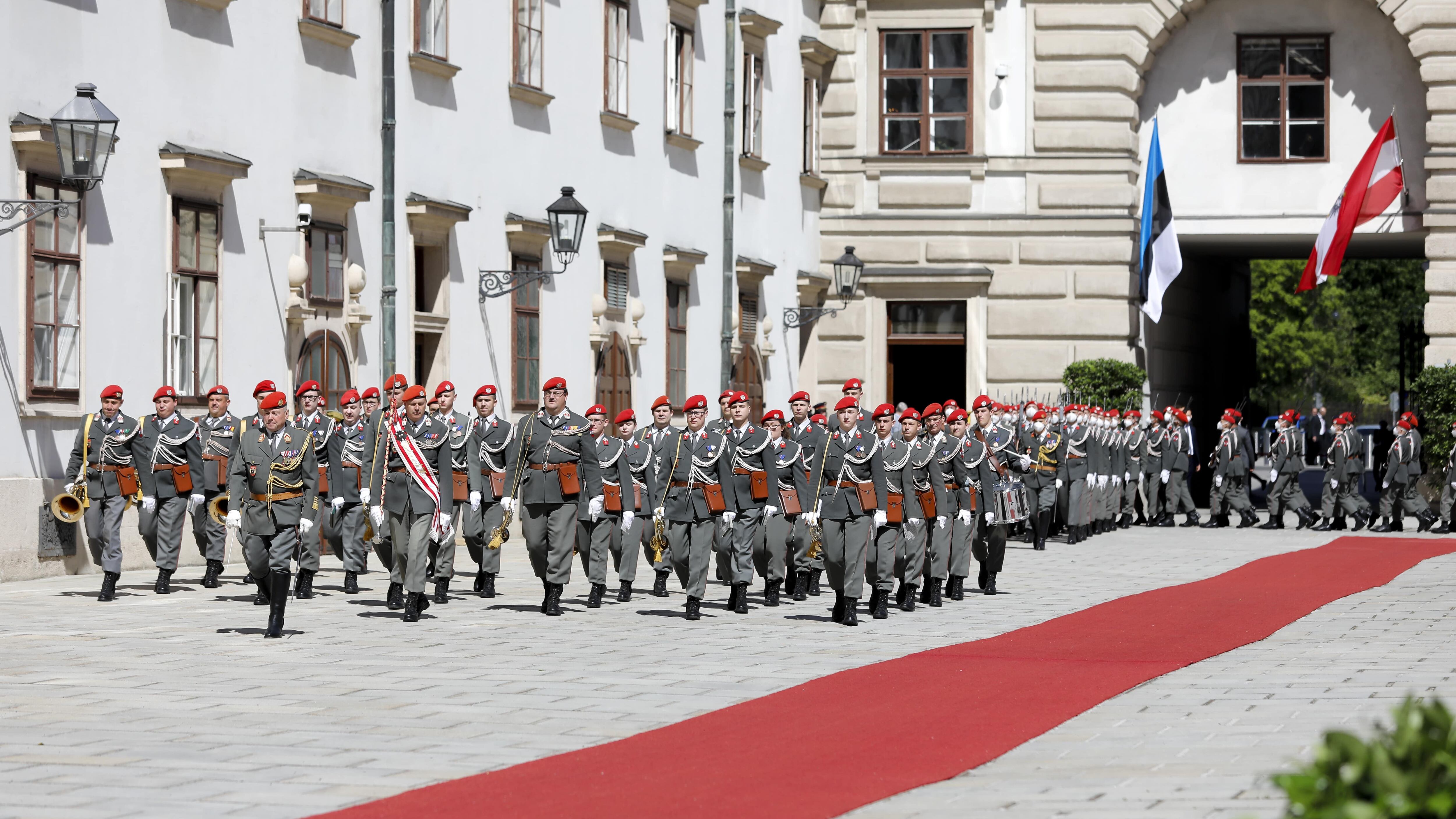 "Guerra ibrida russa nel 2024". L'allarme dell'esercito austriaco
