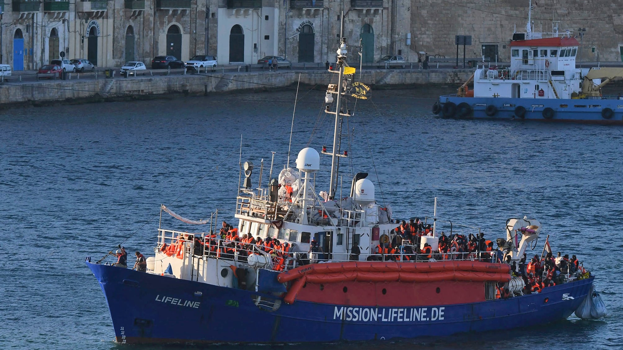 Migranti, le Ong tedesche schierano una nuova nave. È costata un milione di euro