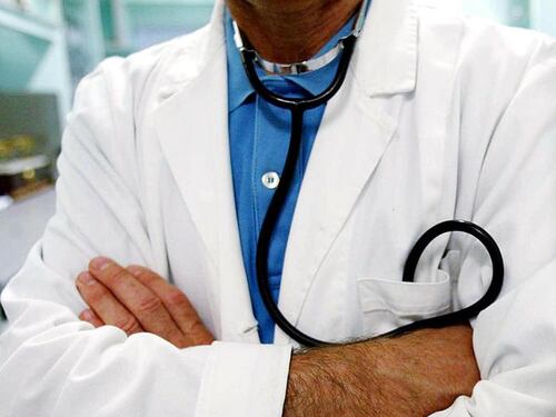 Usavano aghi e bisturi per pratiche sadomaso, medici indagati a Pisa
