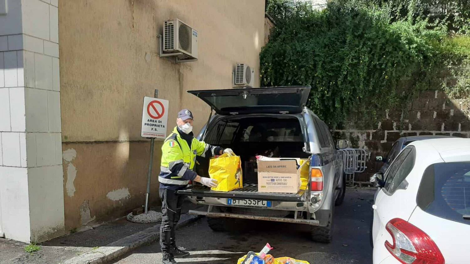 Pure le mail dei municipi in tilt a Roma: l'odissea per richiedere i buoni spesa