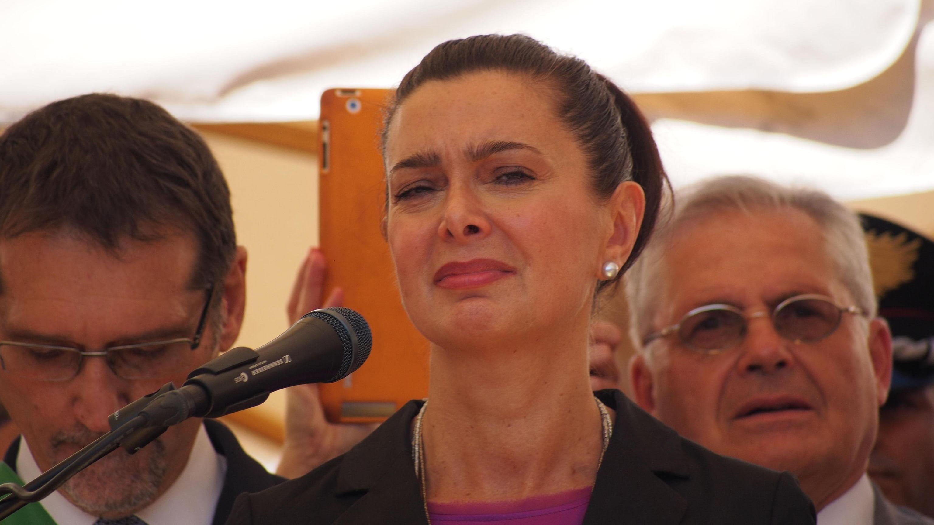 Una strage, mille verità Ma la piazza di Bologna crede solo alla pista nera