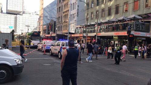Auto contro la folla a Melbourne, le immagini dell'attacco 14
