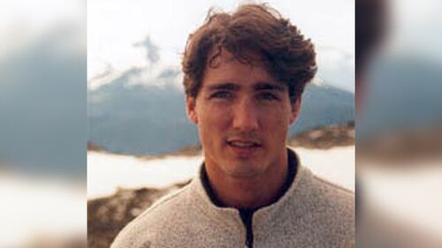 Justin Trudeau, le foto da giovane che stanno facendo impazzire il web 9