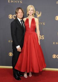Nicole Kidman sexy in rosso agli Emmy Awards 2017 2