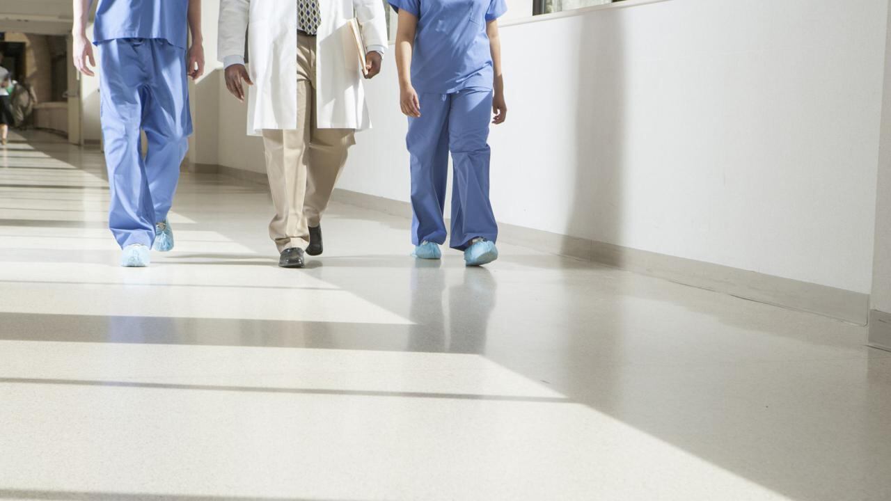 Serve più rispetto per medici e infermieri