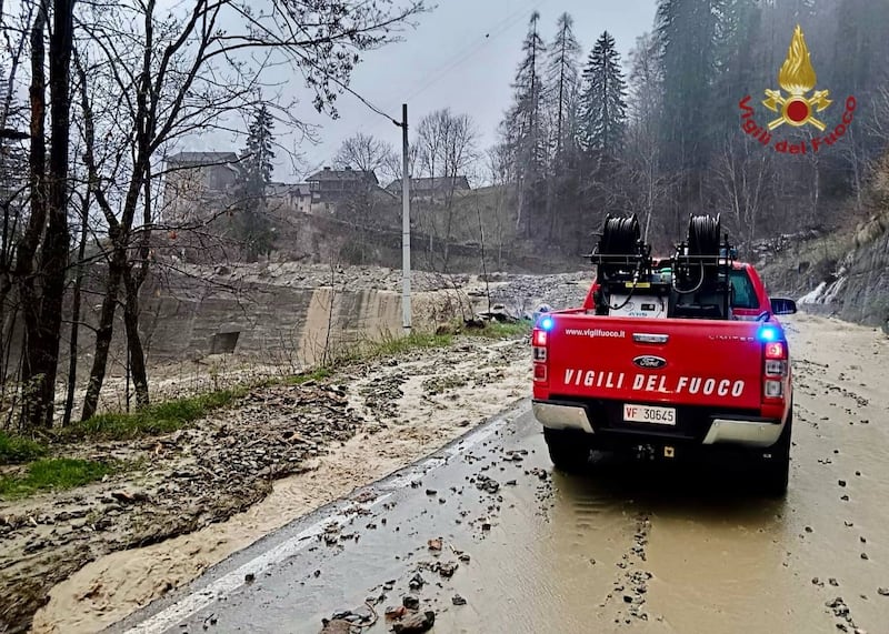 Il maltempo si accanisce sul Nord Italia: fiumi in piena, frane e smottamenti 2