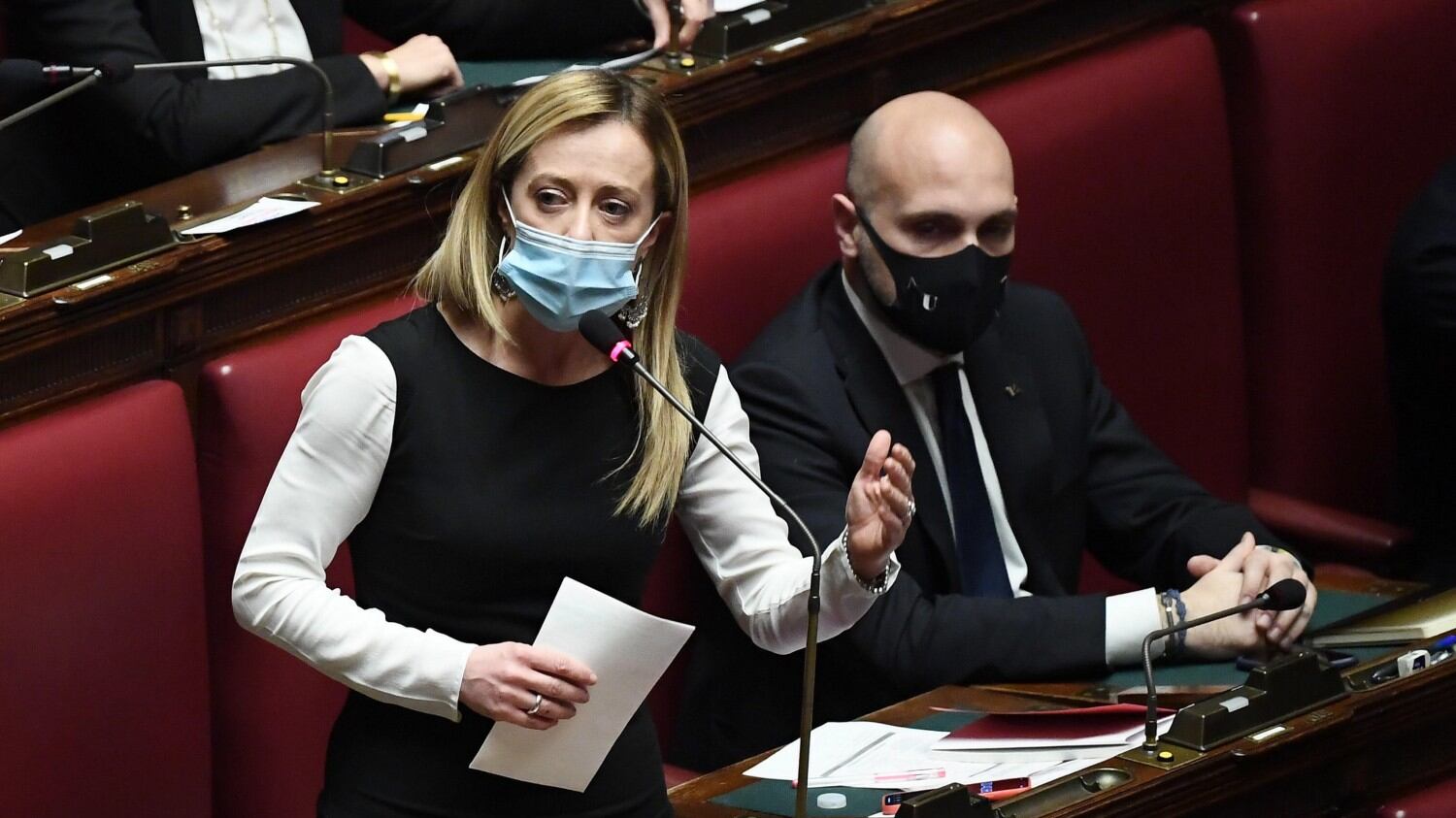 Il centrodestra avverte: governo di alto profilo altrimenti meglio il voto