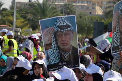 I palestinesi festeggiano l'anniversario della morte di Arafat 6