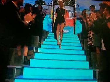 Alessia Marcuzzi, look sexy per l'Isola dei Famosi 3