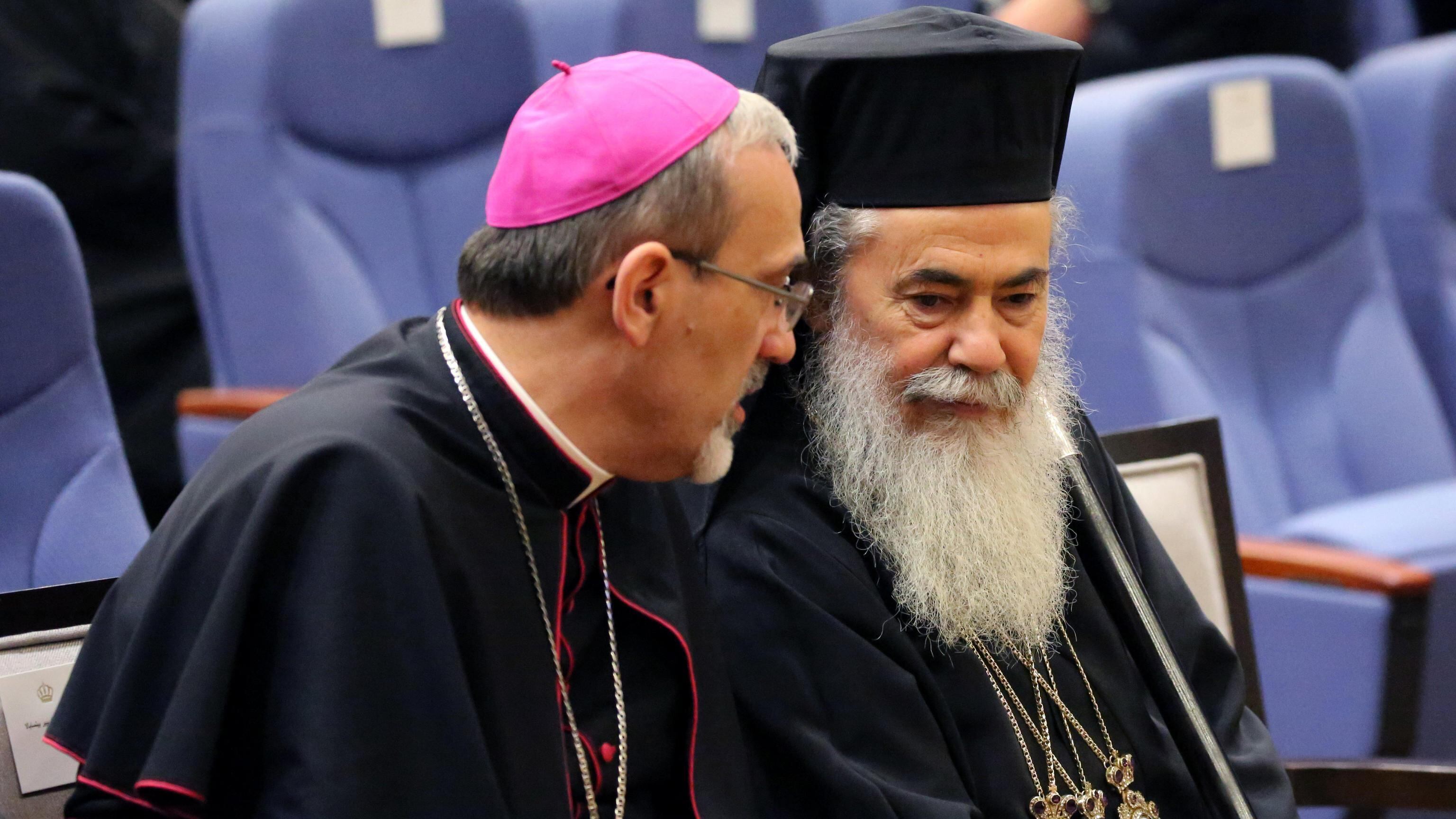 Strage di Gaza, ira Onu e Ue Bibi non ferma l'offensiva. I patriarchi: "Restiamo qui"