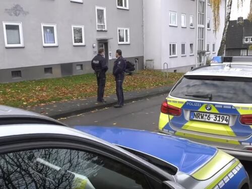 Gelosa del fratellino, lo pugnala 28 volte: choc in Germania