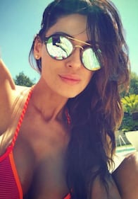 Anna Tatangelo, gambe mozzafiato 12
