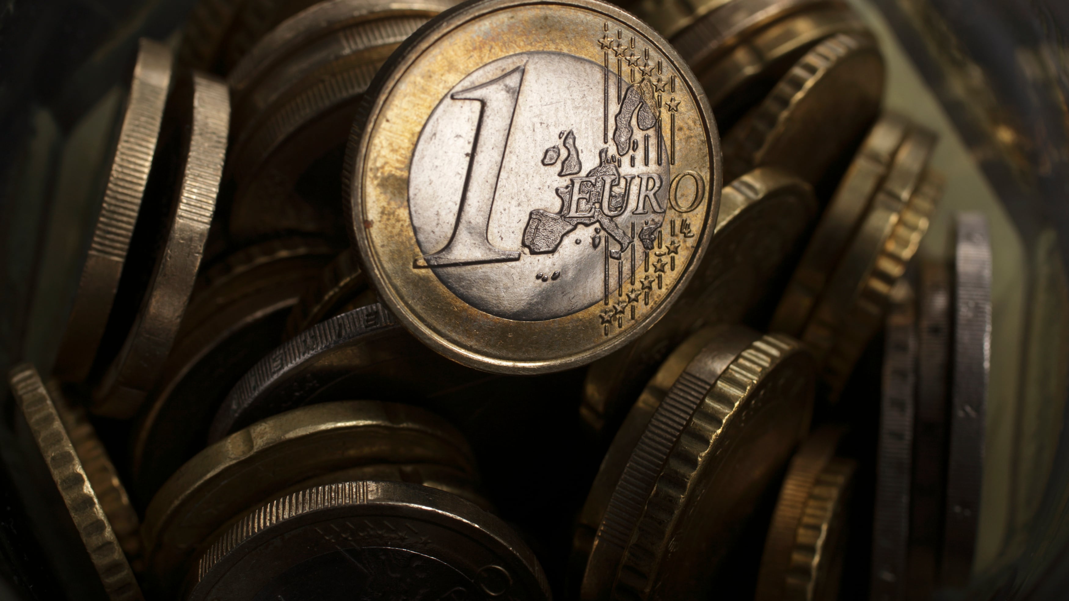 Tasse, affari e vacanze: come si vive senza euro
