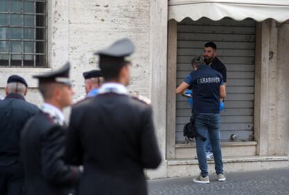 Albanese forza posto di blocco vicino al Vaticano 3