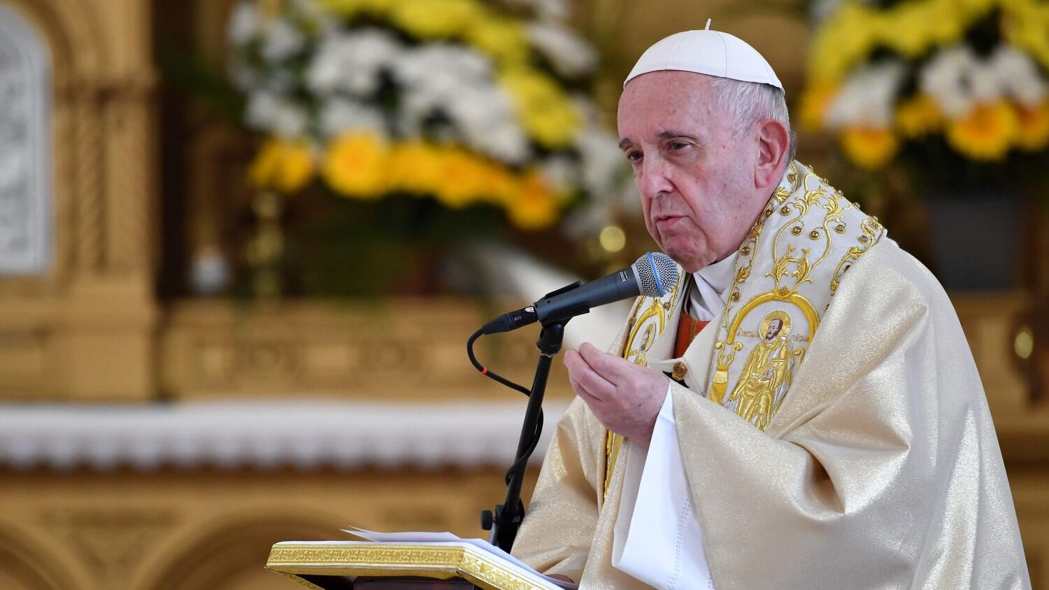 Papa Francesco riceverà in dono una bandiera rom