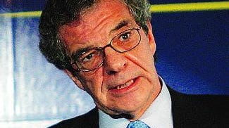 Telecom, l'assemblea salva il cda