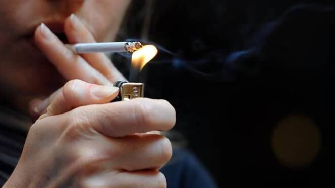Londra, la proposta choc: "Fumo vietato a chi è nato dopo il 2000"