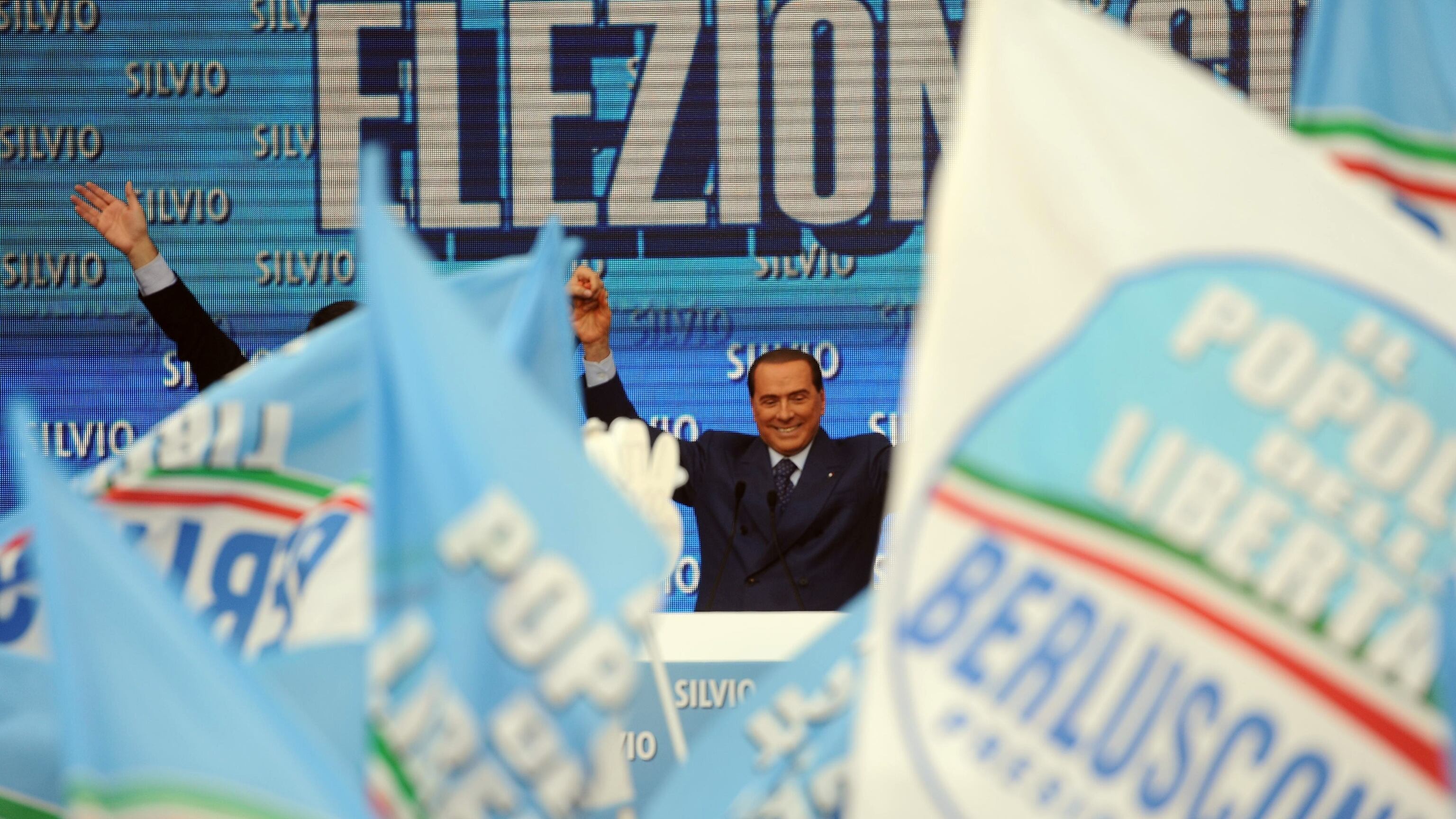 Summit Berlusconi-Renzi "Presidente al primo voto"