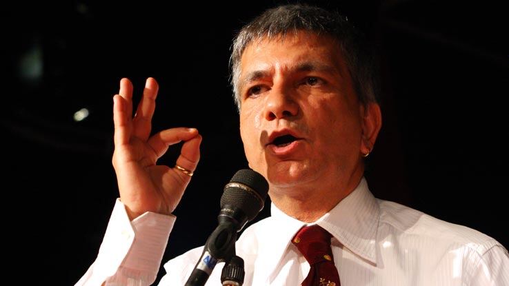 Vendola: "I sogni d'amore si coronano con i fiori d'arancio"