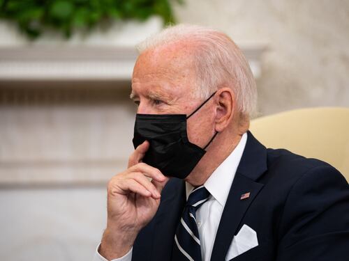 Biden studia la rappresaglia. Ipotesi droni e forze speciali "Voglio morti i responsabili"