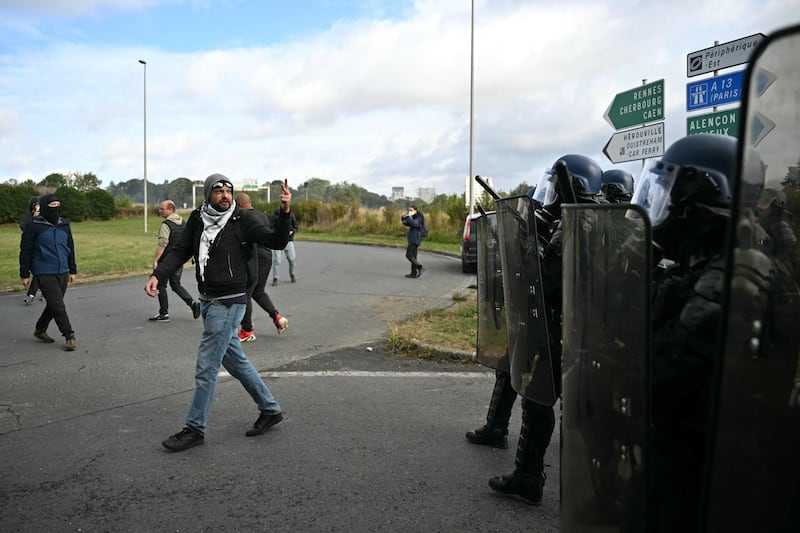 Francia, il giorno dei "Bloquons tout" 10