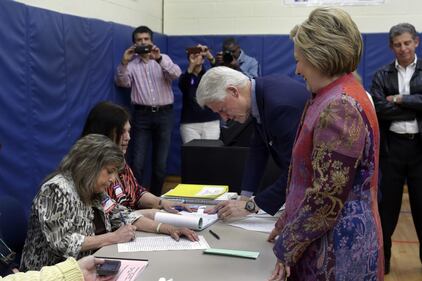 Hillary festeggia la vittoria 10
