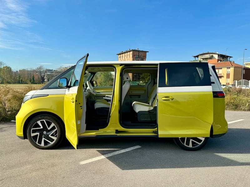 Volkswagen ID.Buzz, guarda la gallery del nuovo VAN 100% elettrico 11