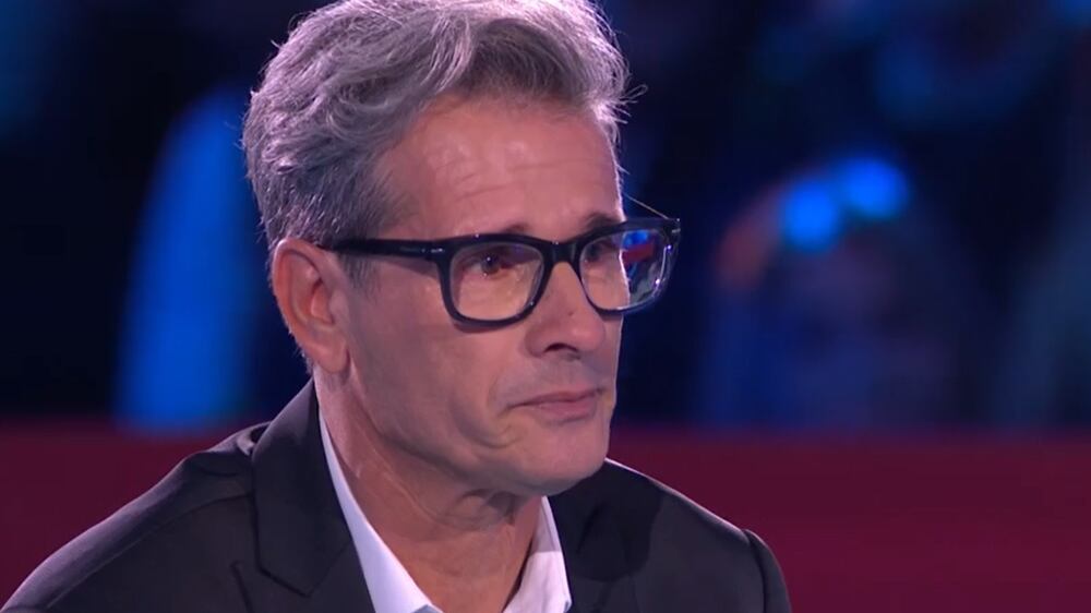 "Mia madre a casa piangeva". Bellavia torna nella casa del Gf e si commuove