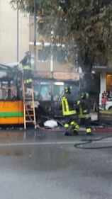 Milano, un bus in fiamme in via Rombon 3