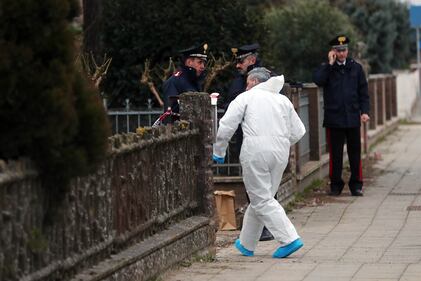 Ferrara, coniugi massacrati dal figlio e dall'amico 3