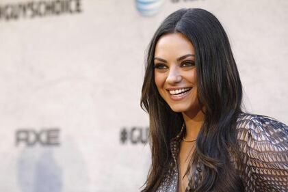 Mila Kunis, sposa sexy per Ashton Kutcher: nozze segrete 21