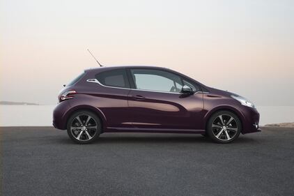 Peugeot 208 XY 8