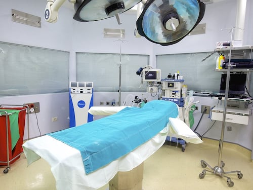 Operazione al cuore con l'ipnosi a scopo analgesico