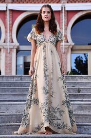Mostra del Cinema di Venezia 2016, il red carpet sulla sabbia è sexy 18