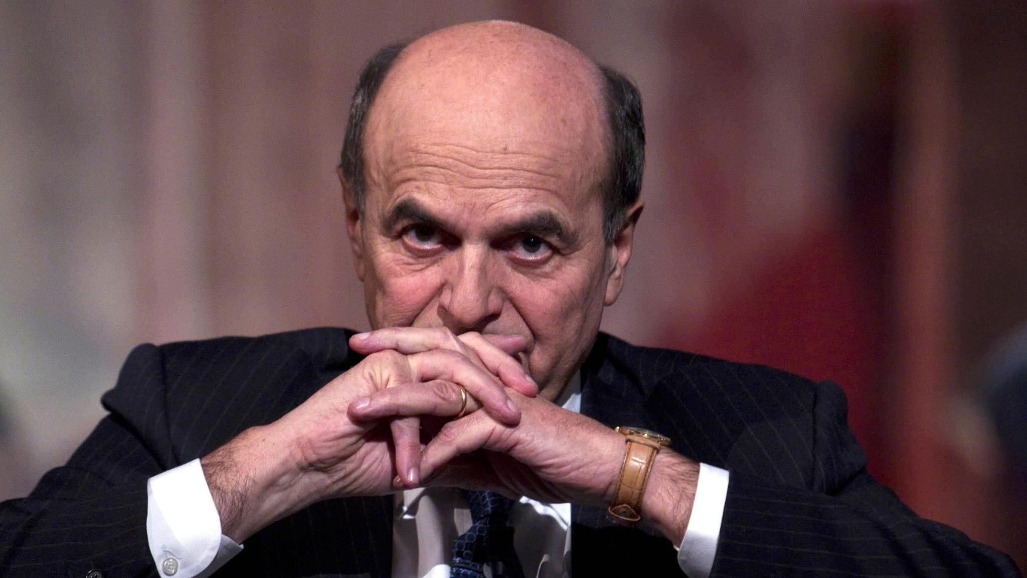 Bersani apre ai grillini: "Faremo scouting in Parlamento"