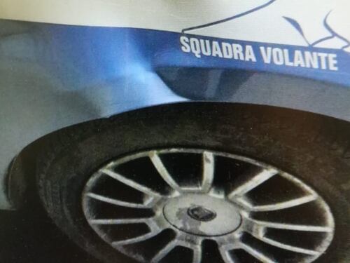 Spari sotto casa della ex, 60enne in manette