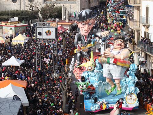 Putignano: se il carnevale vuoi guardare, il biglietto devi pagare